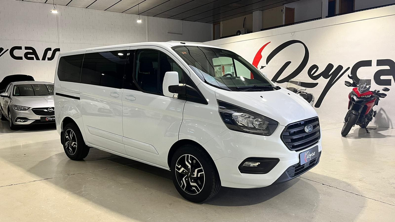 Foto del FORD Transit Custom FT 320 L1 Van Ambiente 105
