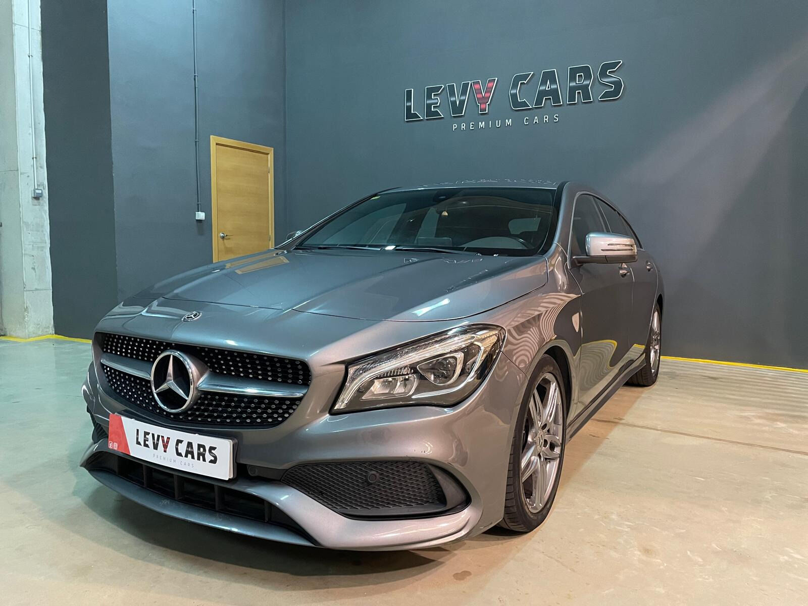 MERCEDES Clase CLA (CLA 200 d Shooting Brake) en Valencia
