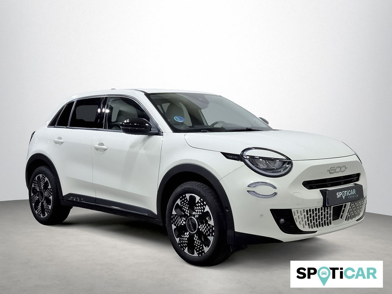 FIAT 600 (600 MHEV La prima 1.2 74kW (100CV) DDCT) en Barcelona