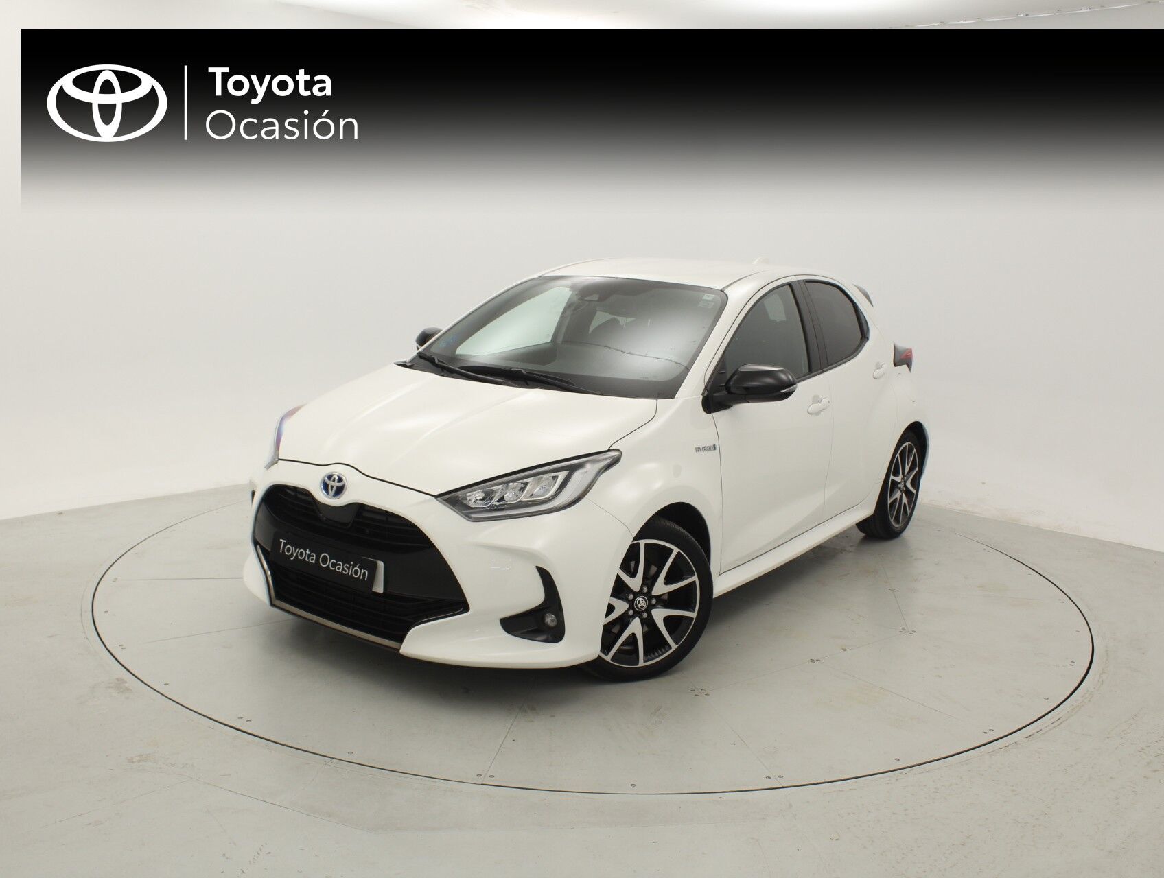 TOYOTA Yaris (Berlina 1.5 VVT-I HYBRID STYLE 116 5P) en Barcelona