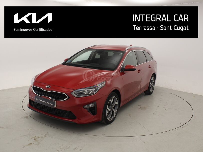 Foto del KIA Ceed Tourer 1.6 MHEV iMT Tech DCT 136