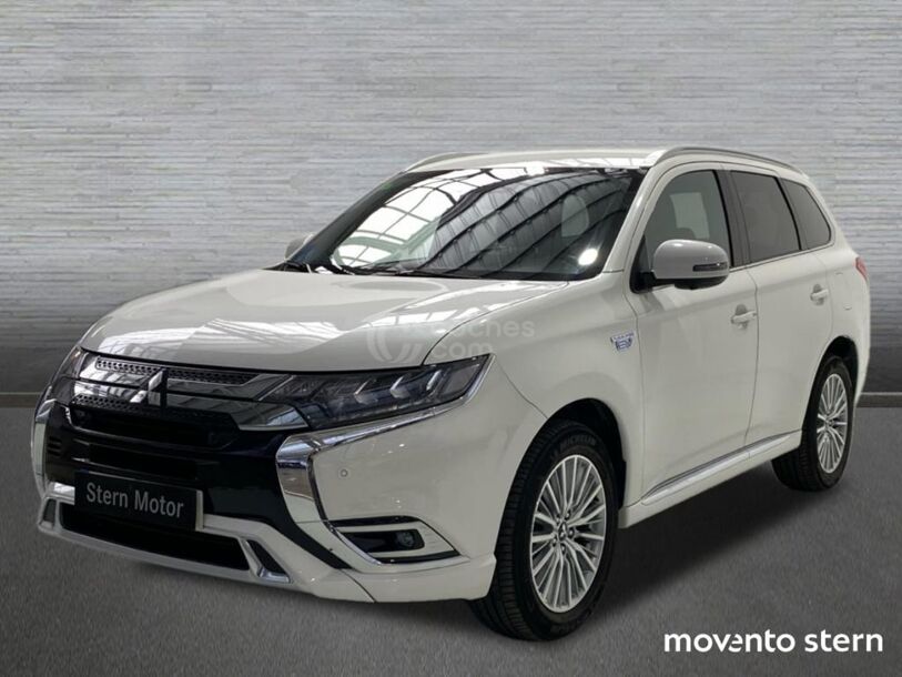 Foto del MITSUBISHI Outlander PHEV Kaiteki 4WD