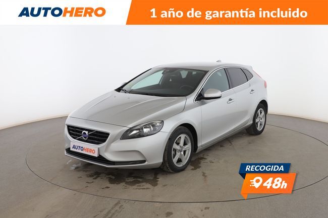 VOLVO V40 (2.0 D3 Momentum) en Madrid