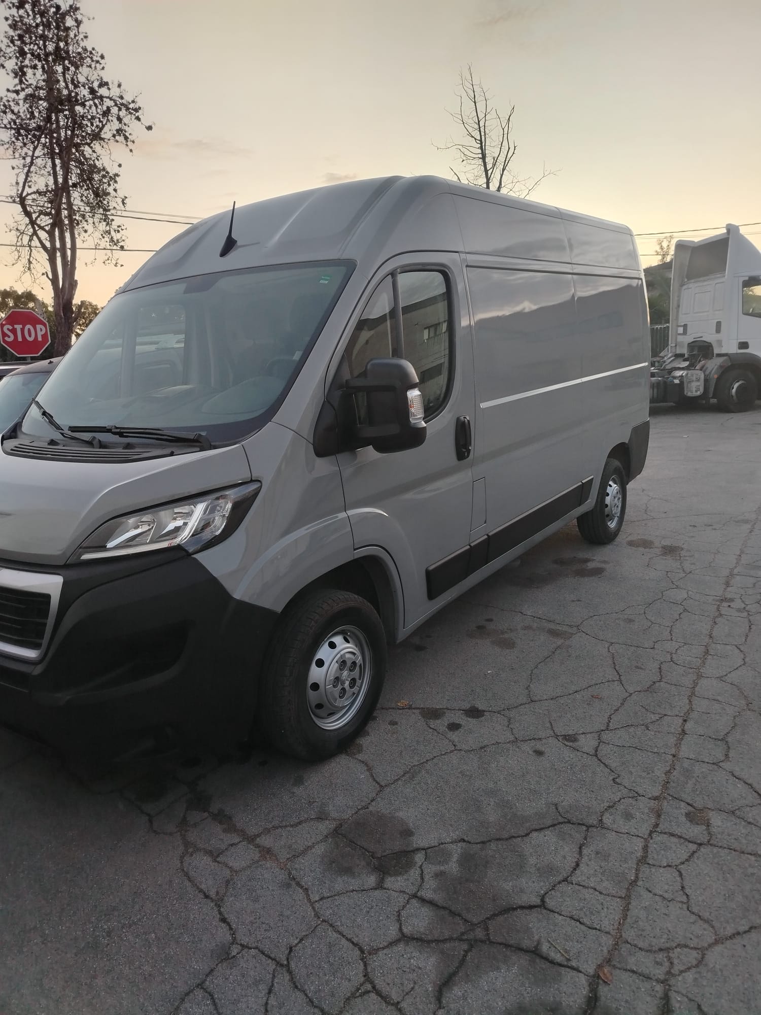 Foto del PEUGEOT Boxer Caja Cabina 2.2BlueHDI 333 L2 S&S 140
