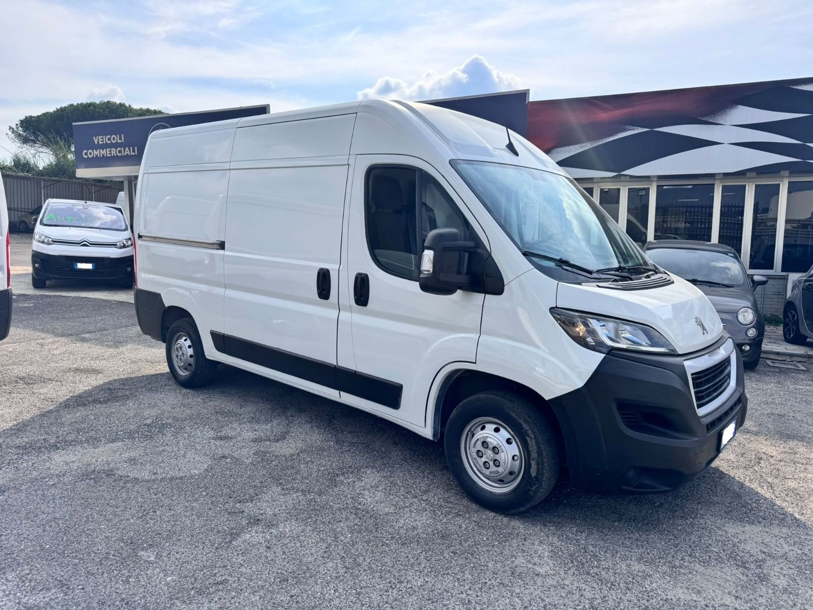 Foto del PEUGEOT Boxer Caja Cabina 2.2BlueHDI 333 L2 S&S 140