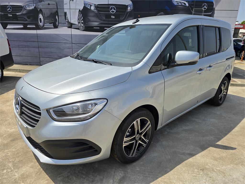 MERCEDES Clase T (180 d) en Cádiz