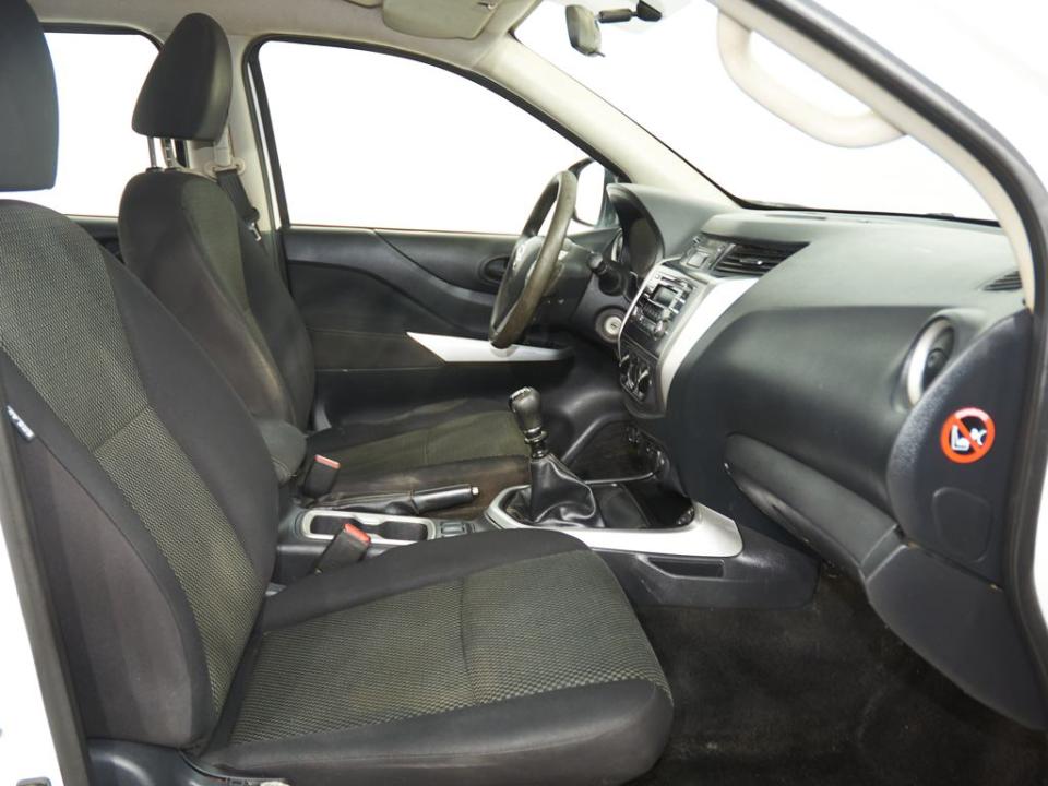 Foto del NISSAN Navara 2.3dCi King Cab Visia