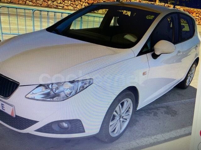 SEAT Ibiza (1.4 16v Style 63 kW (85 CV)) en Barcelona