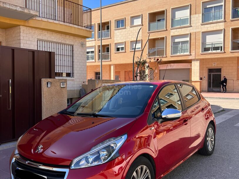 Foto del PEUGEOT 208 1.6BlueHDi Style 75