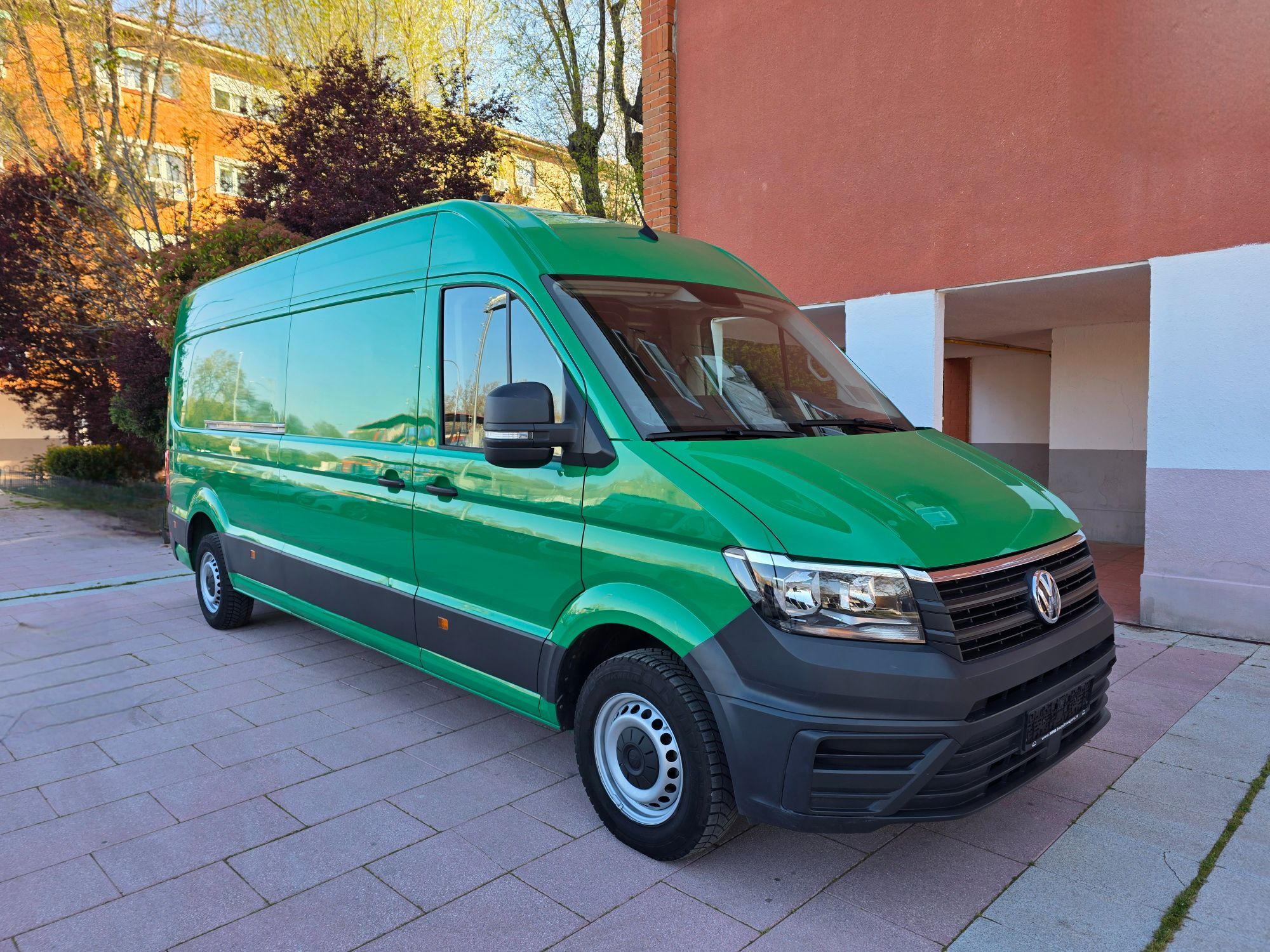 Foto del VOLKSWAGEN Crafter Furgón 2.0TDI SCR 35 BL L4H3 103kW Aut.