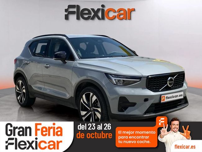VOLVO XC40 (2.0 B3 G Plus Dark Auto) en Girona