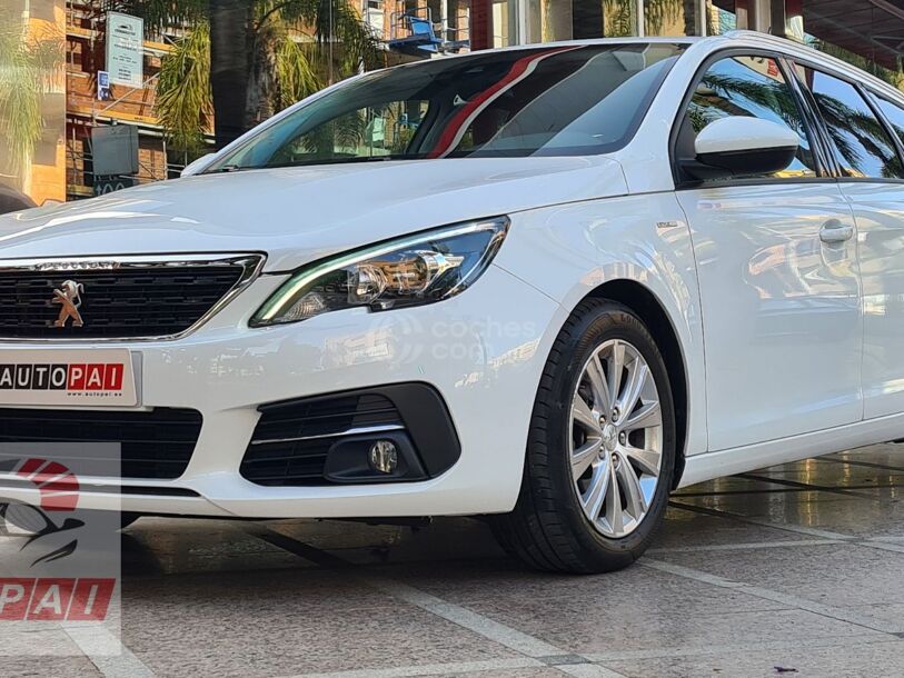 Foto del PEUGEOT 308 SW 1.2 PureTech S&S Style 130