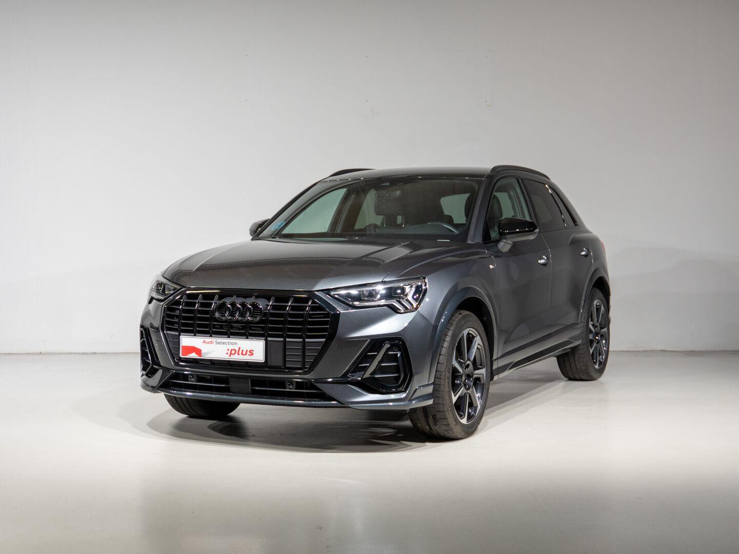 AUDI Q3 (1.5 35 TFSI S TRONIC BLACK LINE 5P) en Navarra