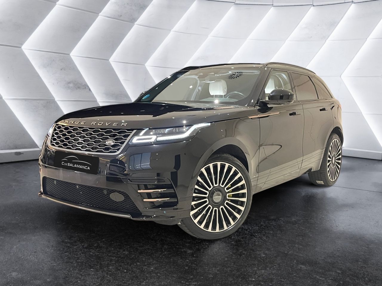 LAND ROVER Range Rover Velar (2.0D I4 150kW R-Dynamic S 4WD Auto) en Madrid