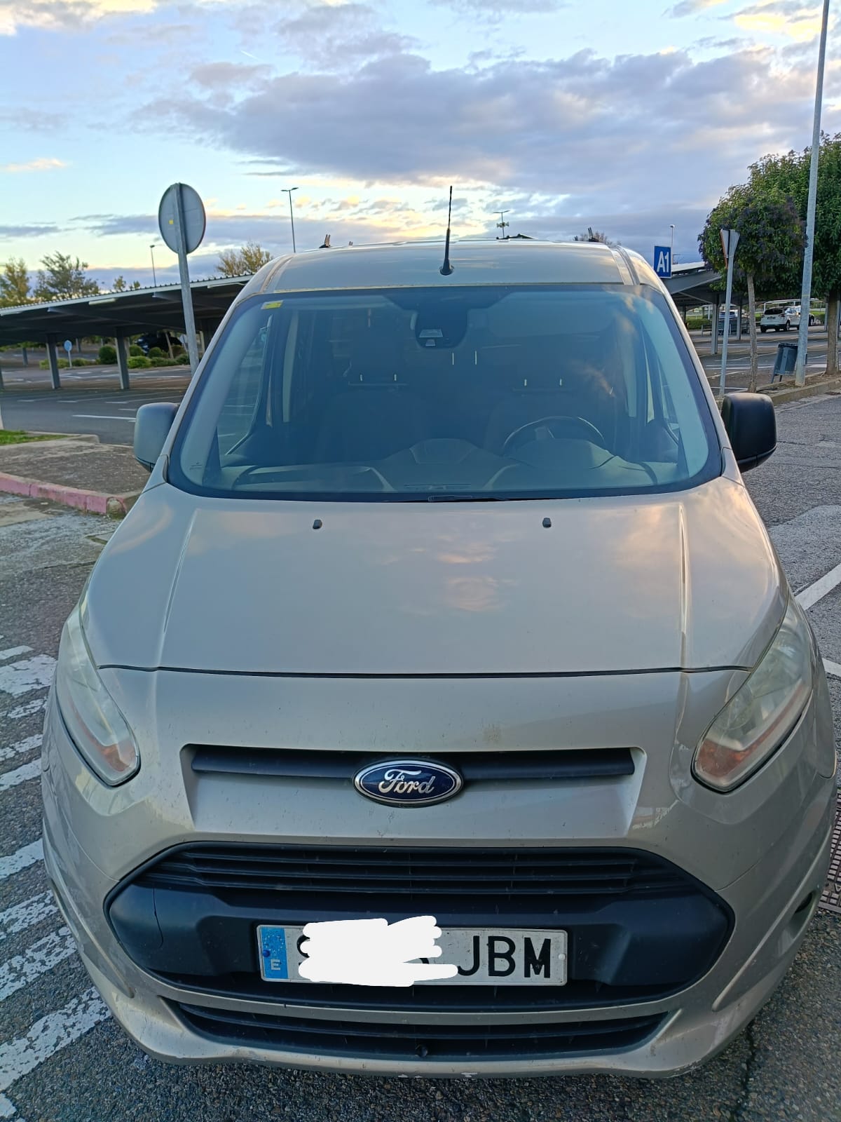 Foto del FORD Transit Connect FT 220 Kombi S&S B. Corta L1 Ambiente 100