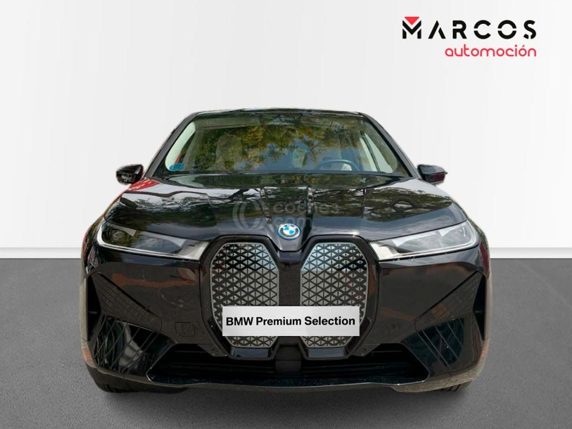 Foto del BMW iX xDrive 40