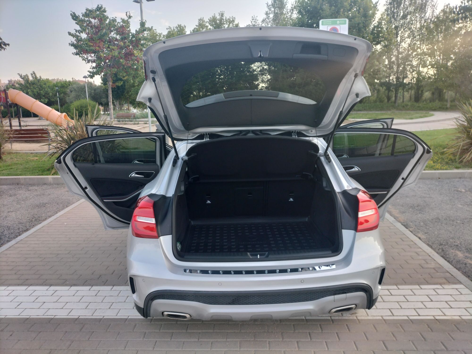 Foto del MERCEDES Clase GLA GLA 200d AMG Line