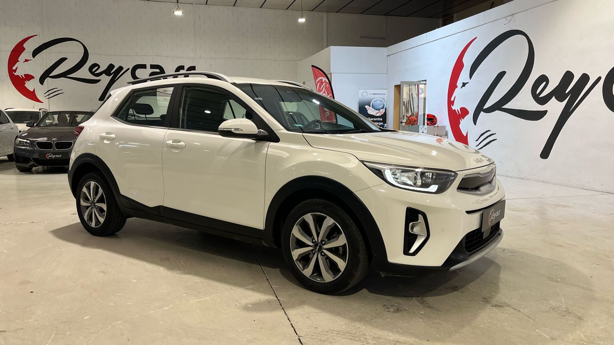 KIA Stonic (1.0 T-GDi MHEV Drive 100) en Ciudad Real