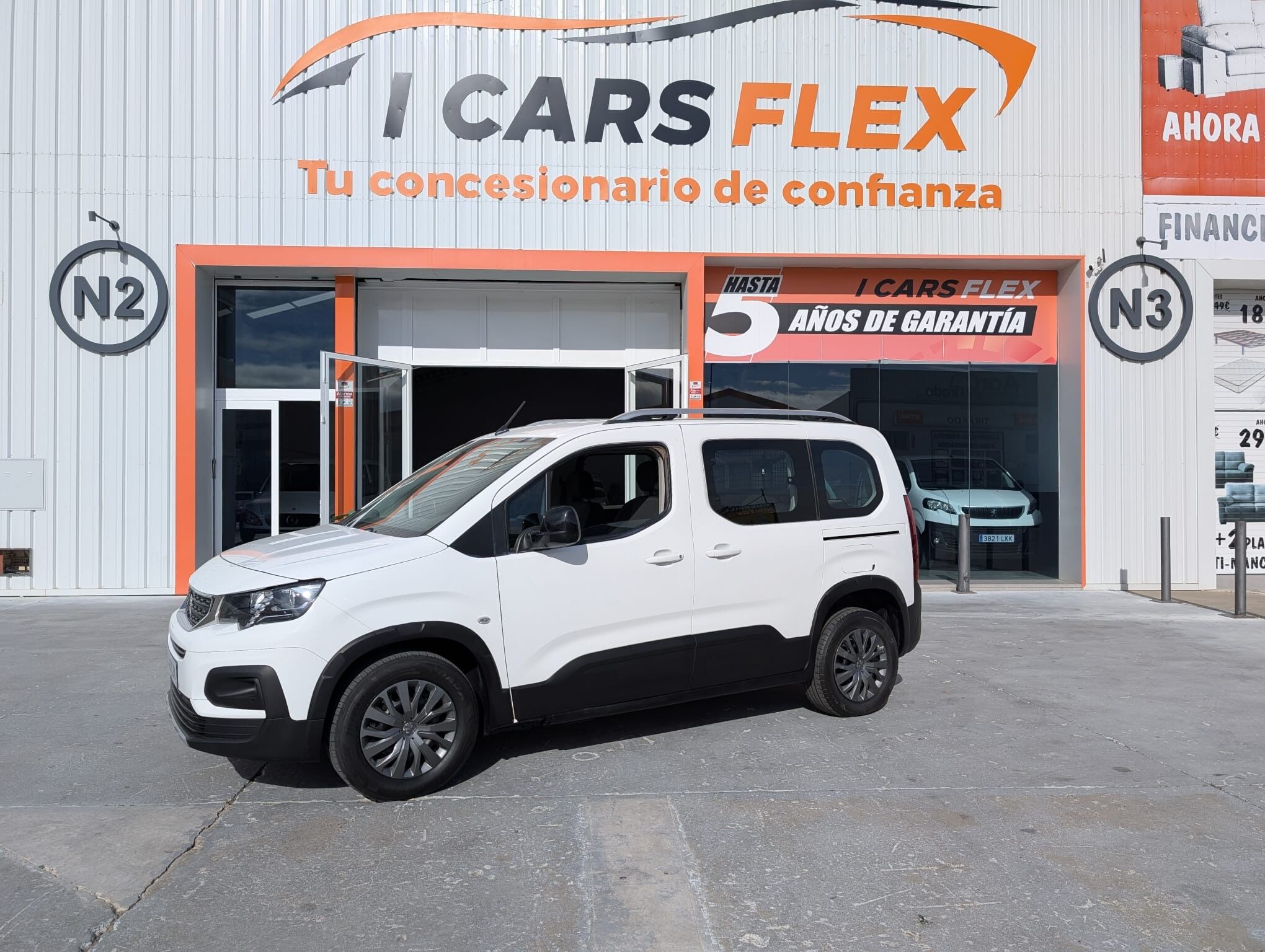 PEUGEOT Rifter (Allure Pack Standard BlueHDi 73kW) en Sevilla