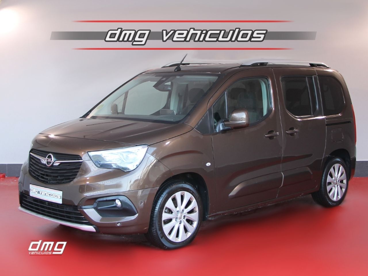 OPEL Combo (Life 1.2 T SS Selective L) en Barcelona