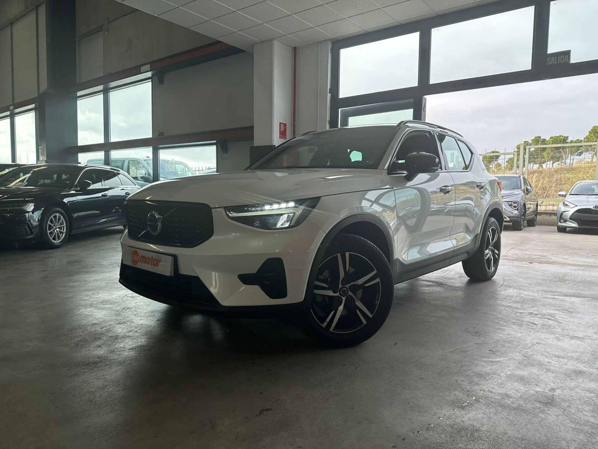 Imagen 2 de VOLVO XC40