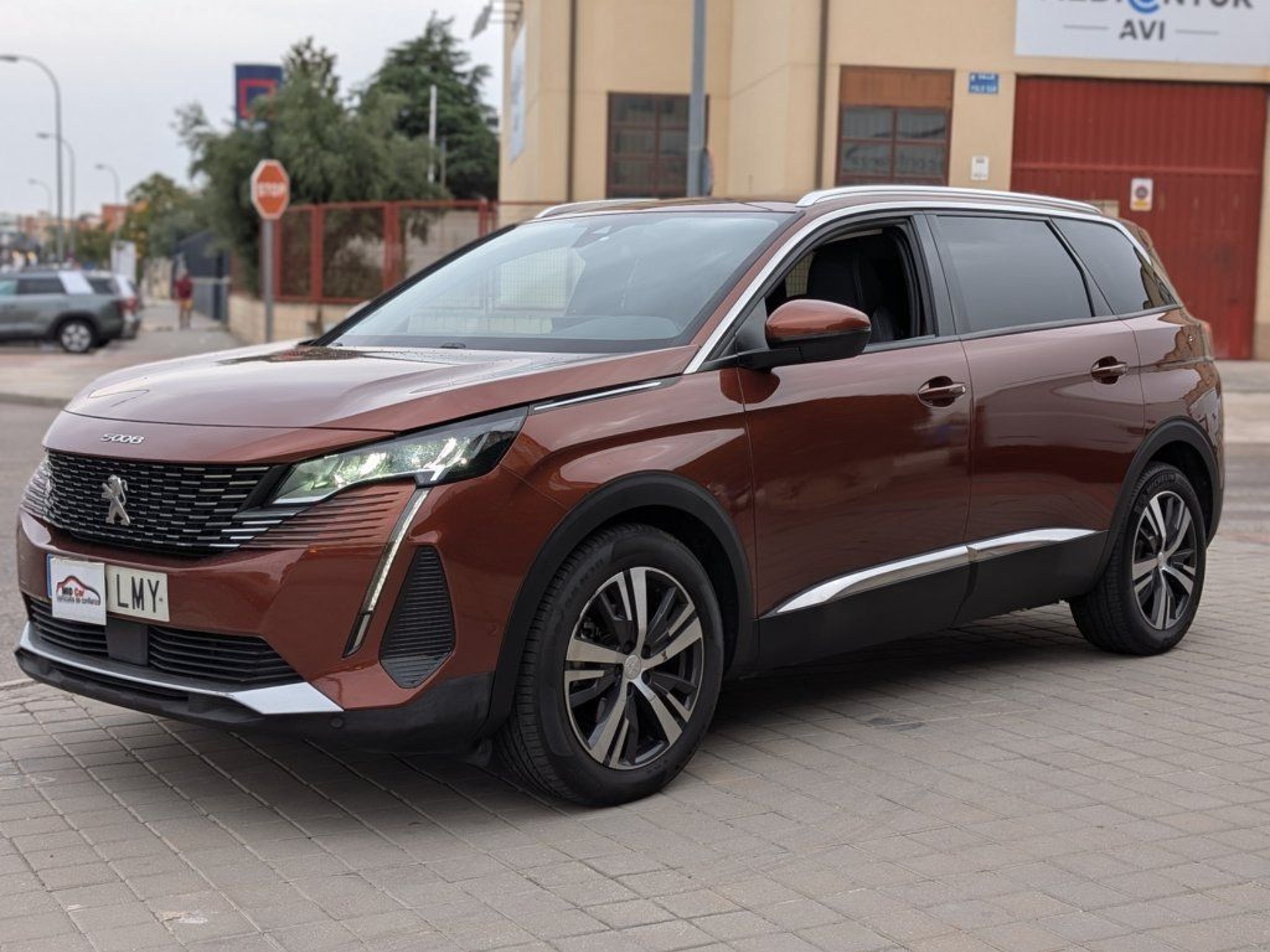 Imagen de PEUGEOT 5008