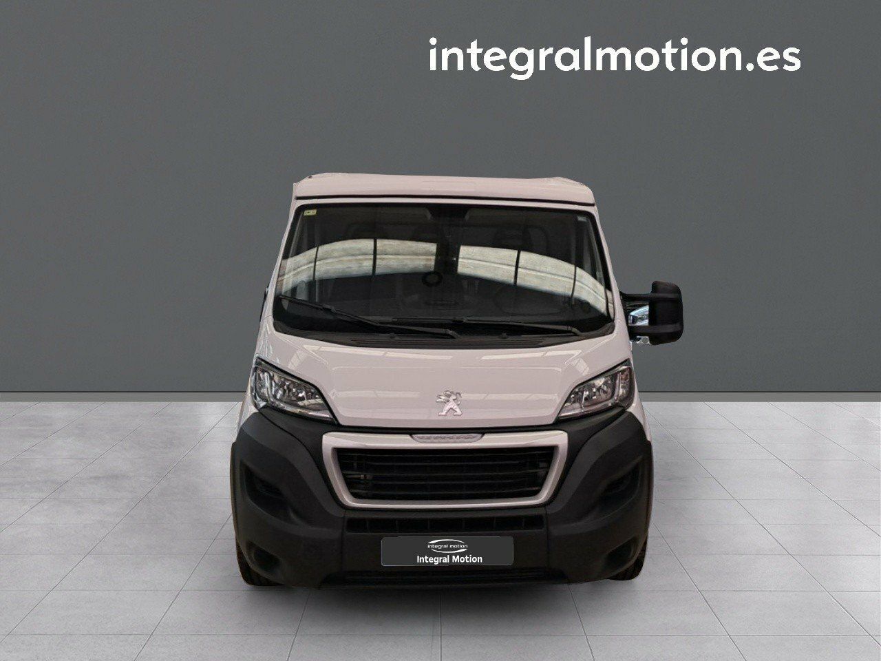 Foto del PEUGEOT Boxer Chasis Cabina 2.2BlueHDI 335 L2 S&S 140