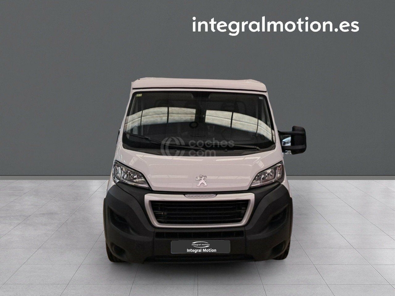 Foto del PEUGEOT Boxer Chasis Cabina 2.2BlueHDI 335 L2 S&S 140