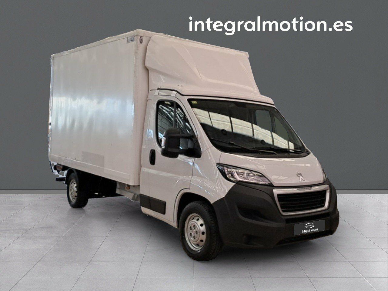 Foto del PEUGEOT Boxer Chasis Cabina 2.2BlueHDI 335 L2 S&S 140