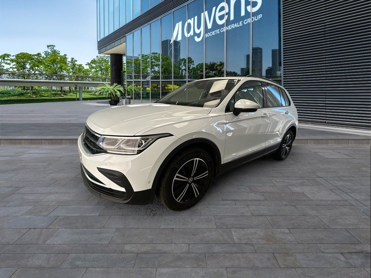 VOLKSWAGEN Tiguan (Life 2.0 TDI 110 kW (150 CV) DSG) en Madrid