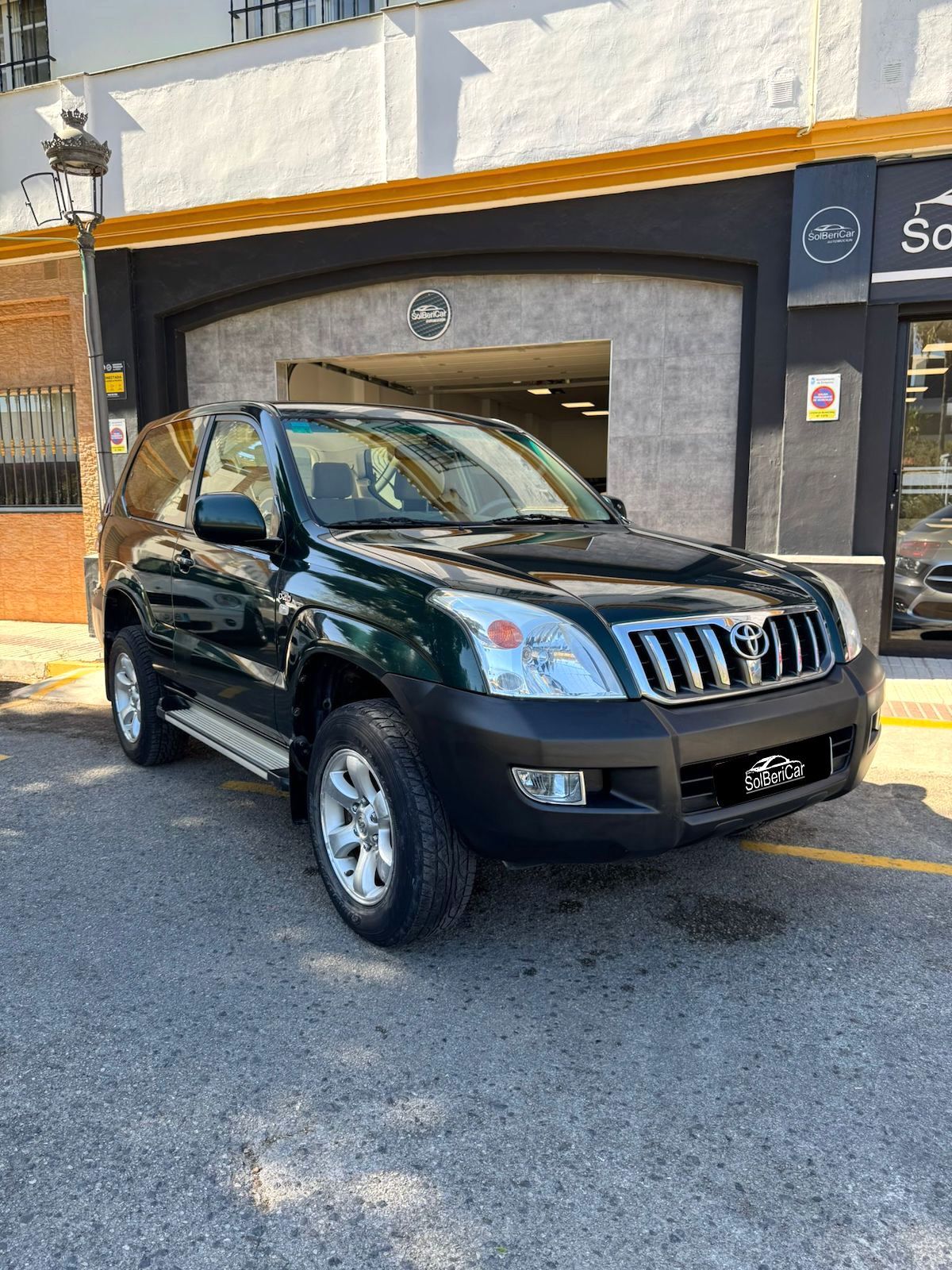 TOYOTA Land Cruiser (D-4D GX) en Málaga