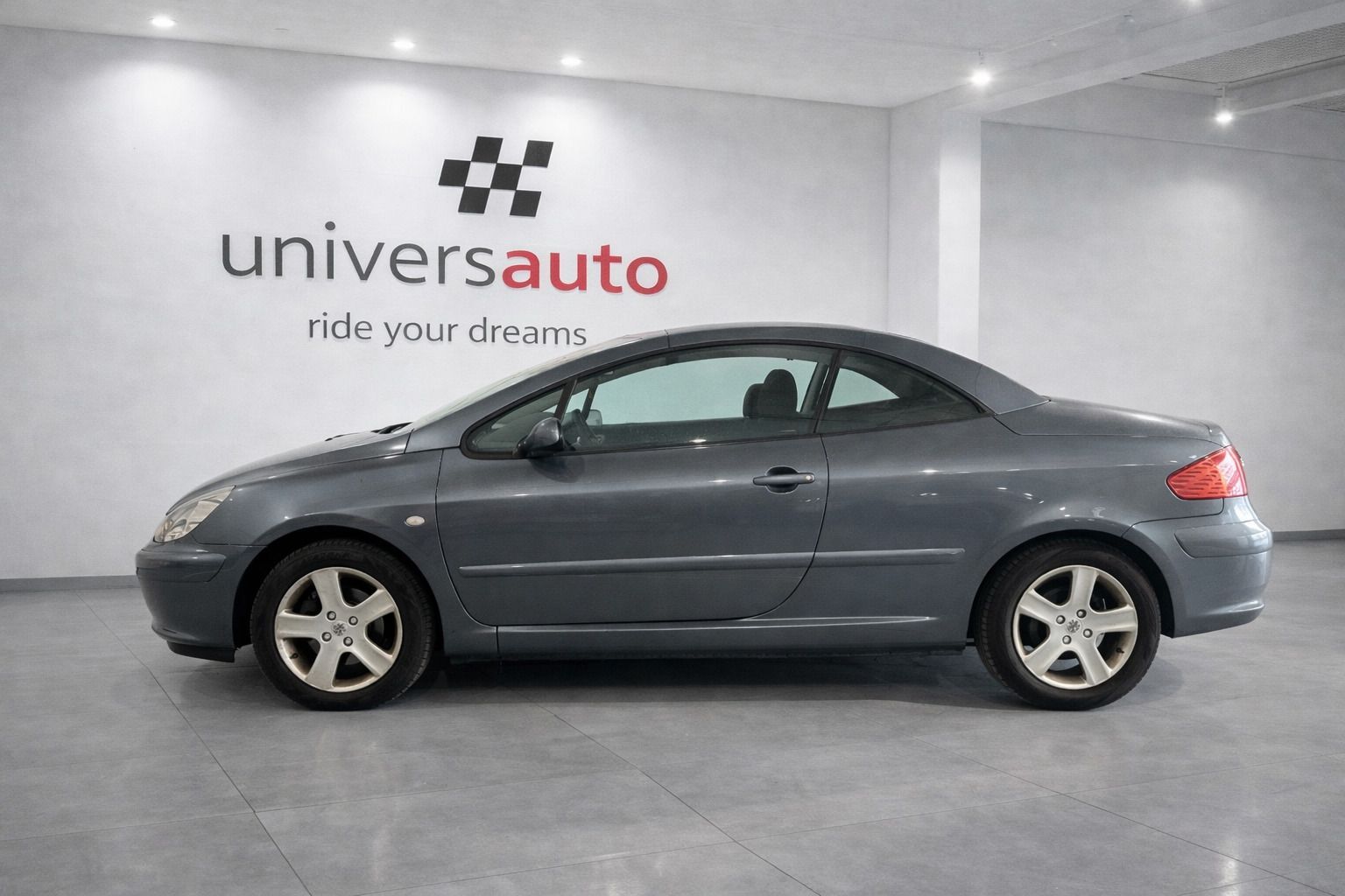 Foto del PEUGEOT 307 CC 2.0