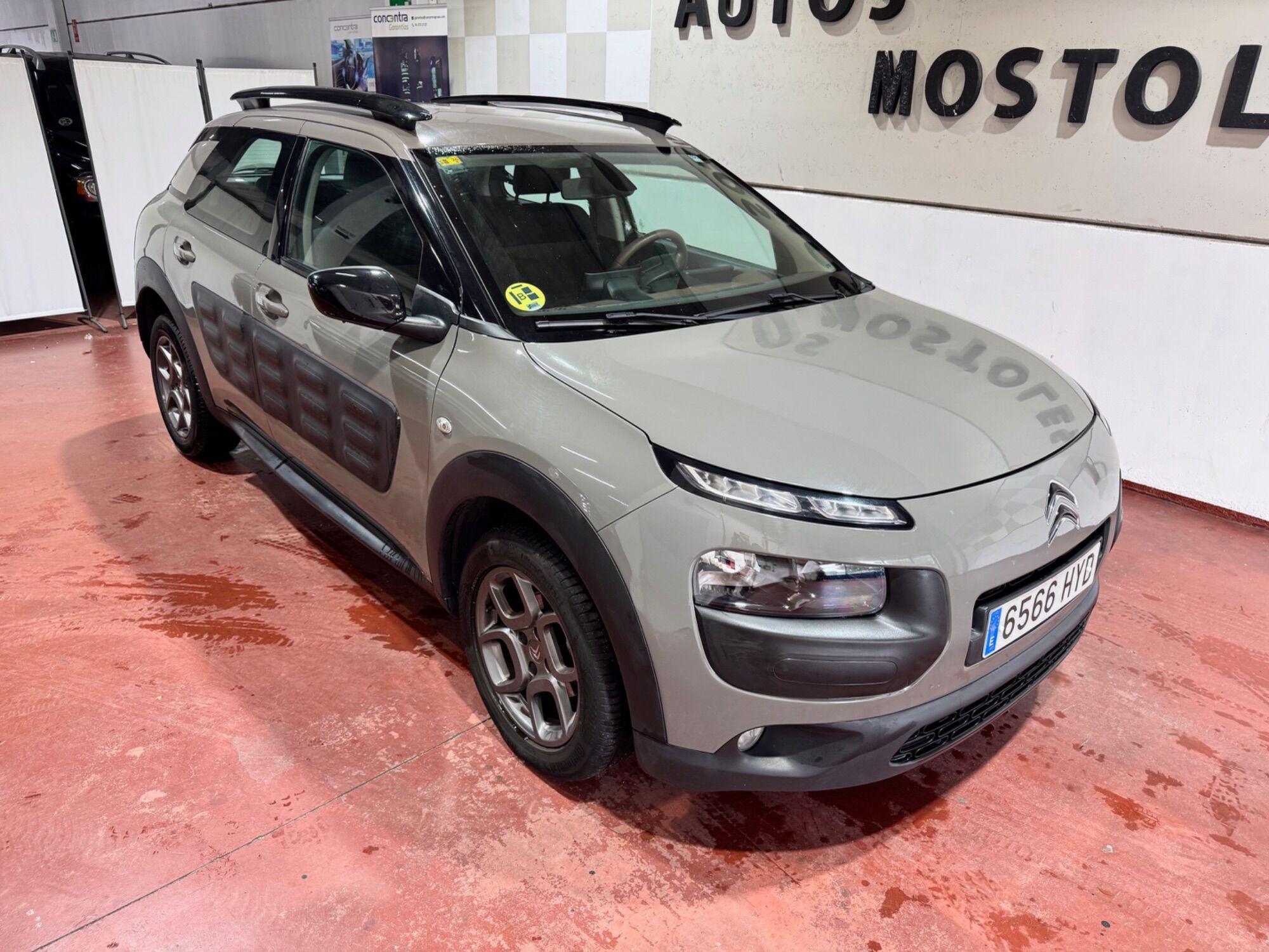 Foto del CITROEN C4 Cactus 1.6 BlueHDi S&S Shine 100