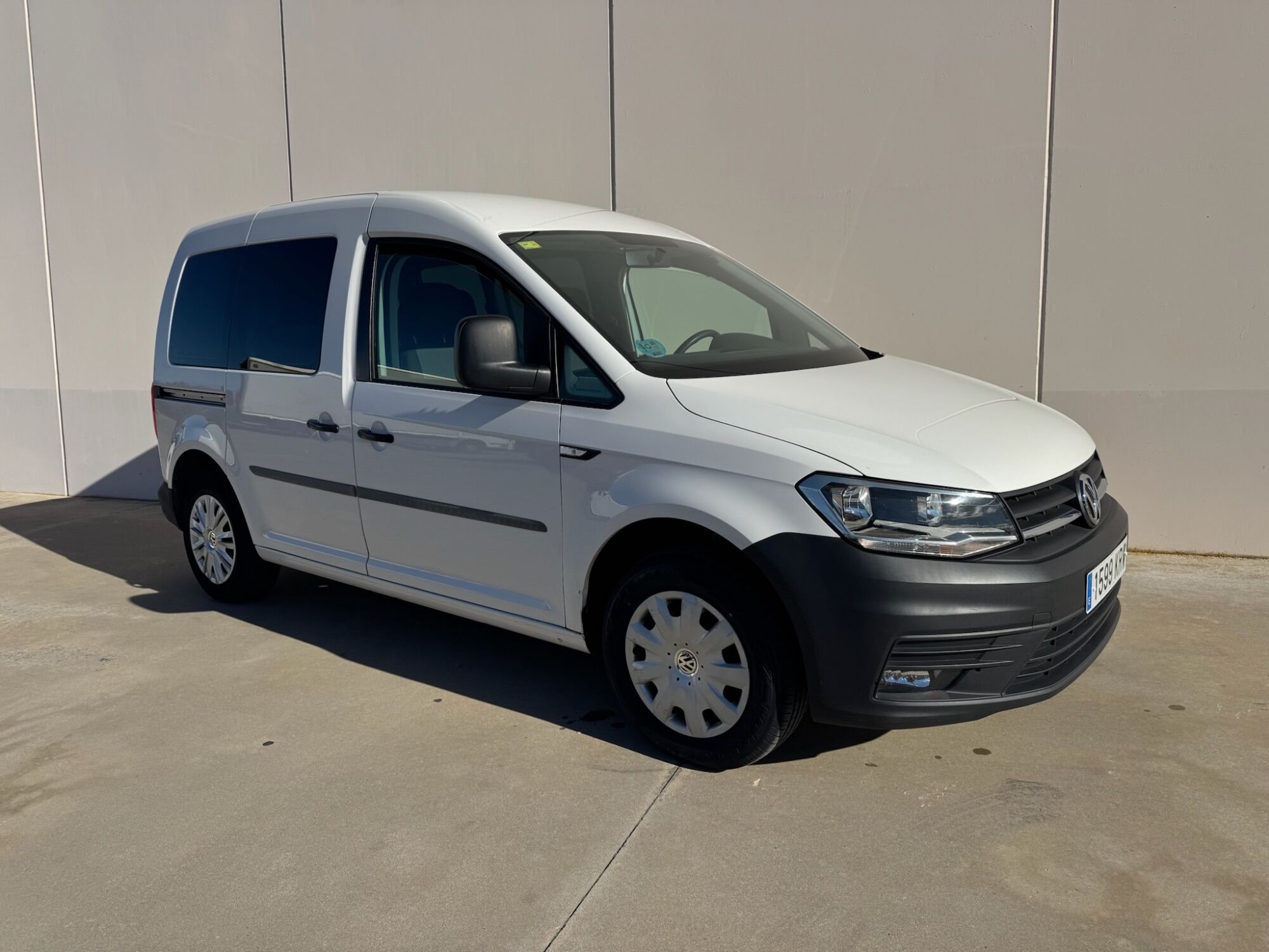 Foto del VOLKSWAGEN Caddy 2.0TDI Kombi Business 75kW