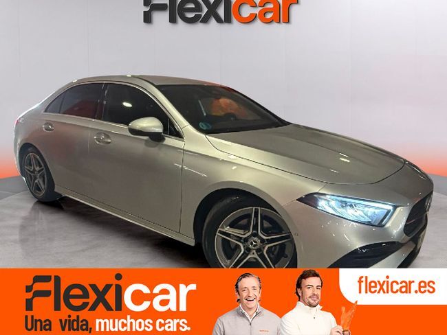 MERCEDES Clase A (A 200 Sedán) en Barcelona