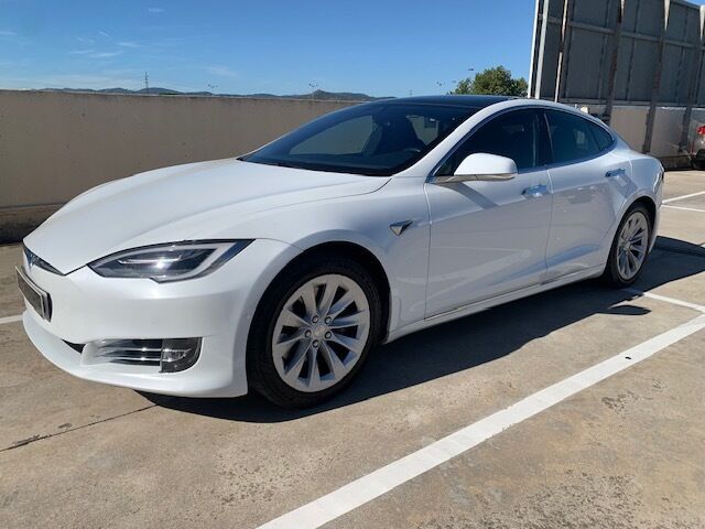 TESLA Model X (Gran Autonomía 4WD 413 kW (562 CV)) en Barcelona