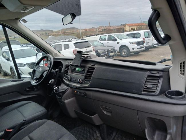 Foto del FORD Transit FT 330 EcoBlue Hybrid L2 Kombi Trend 130