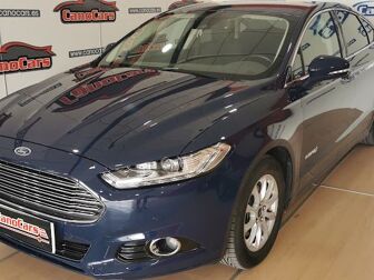 Imagen de FORD Mondeo Sedán 2.0 HEV Titanium