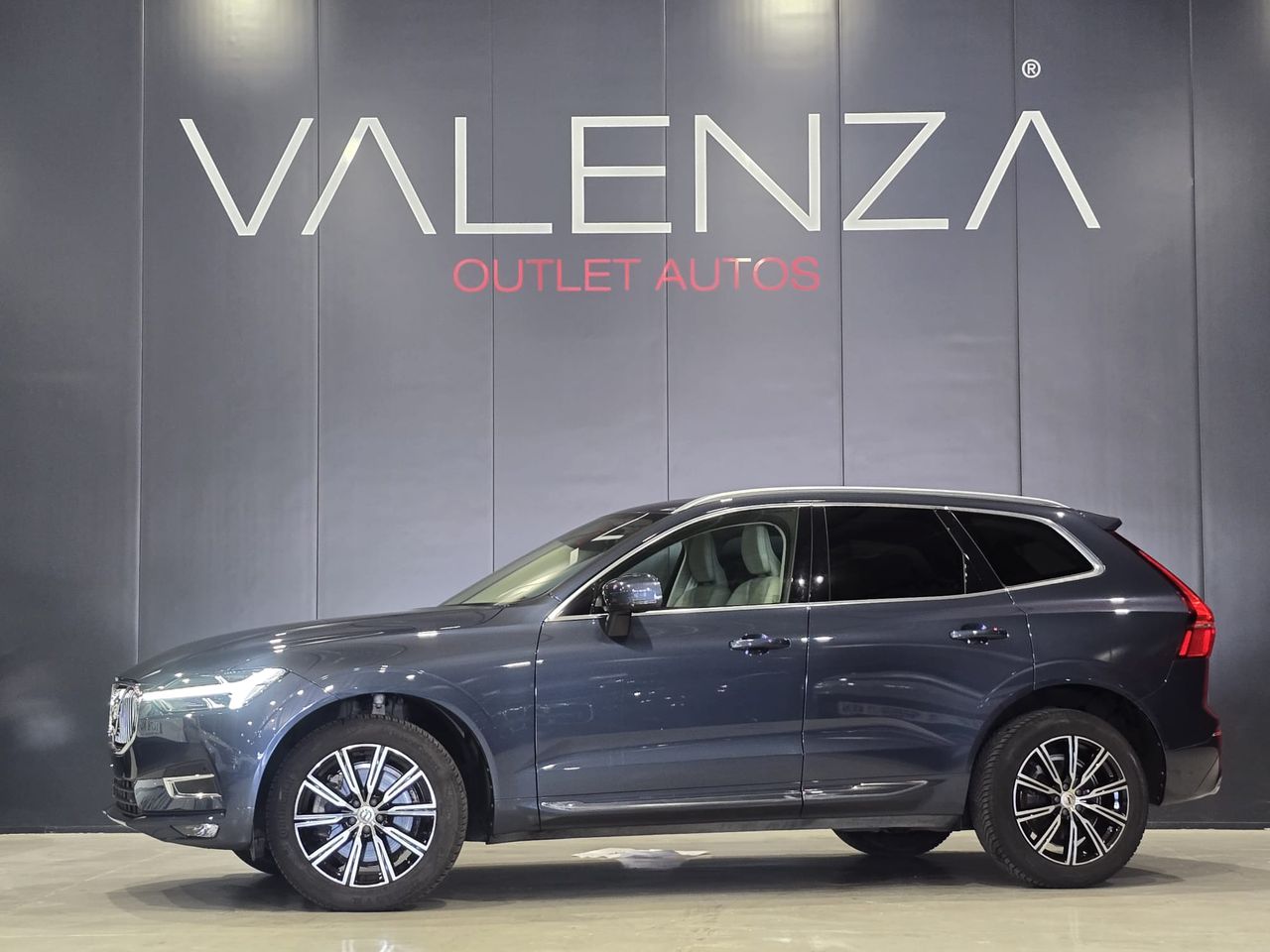 VOLVO XC60 (B4 INSCRIPTION LUXE 197CV MHEV) en Córdoba