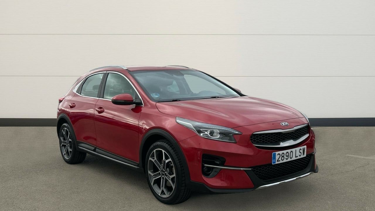 KIA XCeed (1.6 MHEV 100KW TECH 136 5P) en Madrid