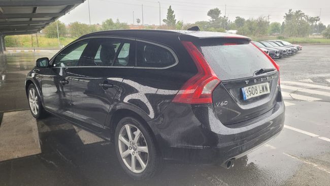 Foto del VOLVO V60 D2 Momentum Aut. 120