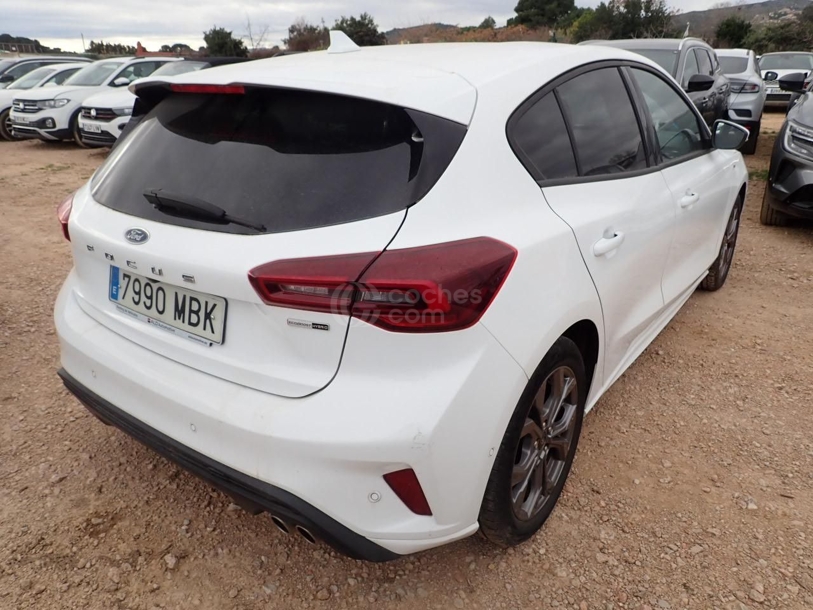 Foto del FORD Focus 1.0 Ecoboost MHEV ST-Line 125