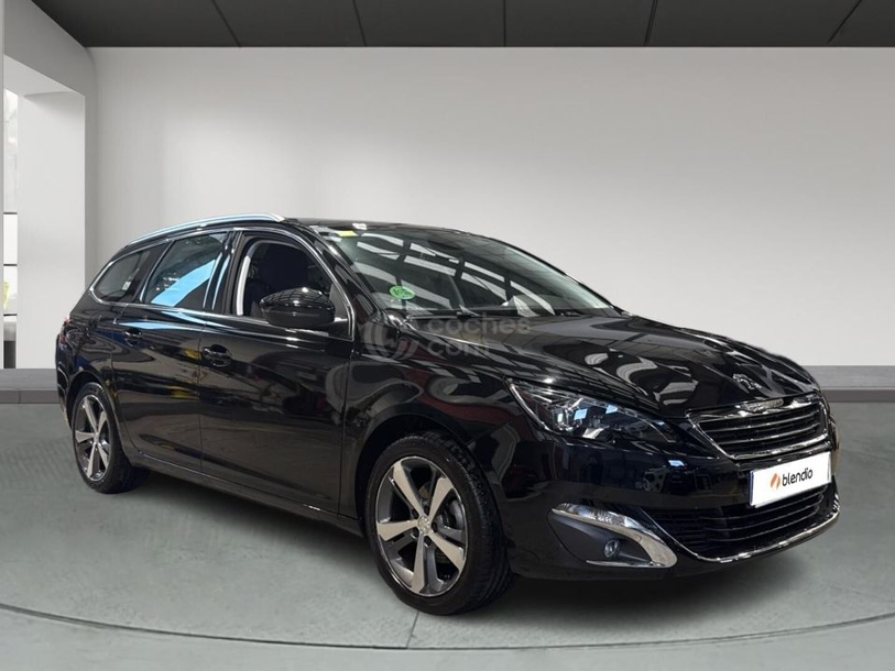 Foto del PEUGEOT 308 SW 1.2 e-THP PureTech Allure 130