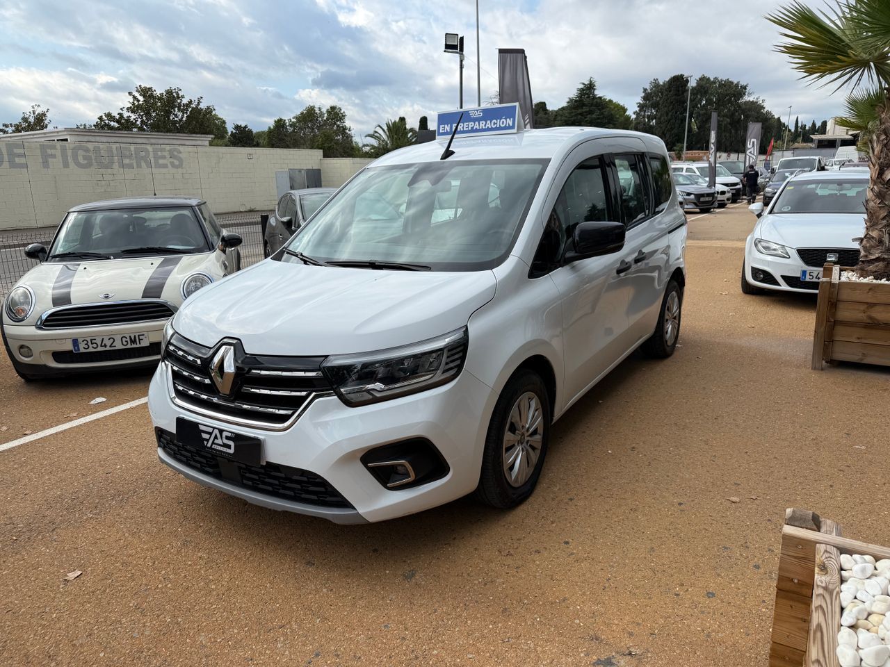 RENAULT Kangoo (Intens Edition One 1.5 Blue dCi 70kW(95)) en Girona