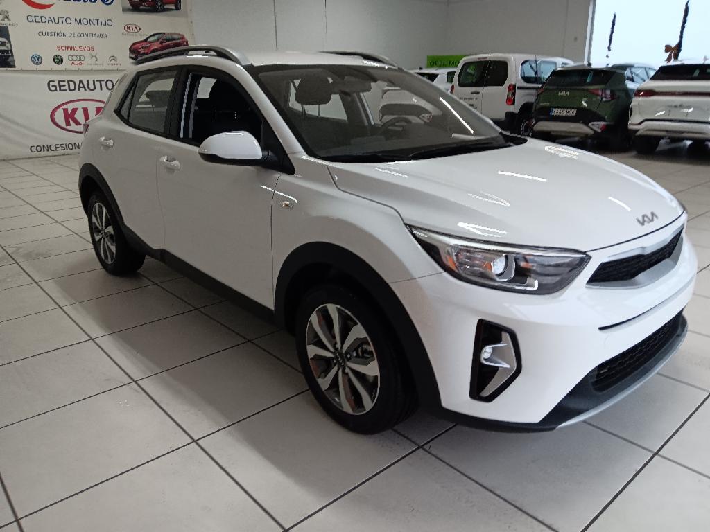 KIA Stonic (1.2 DPI CONCEPT 5P) en Badajoz