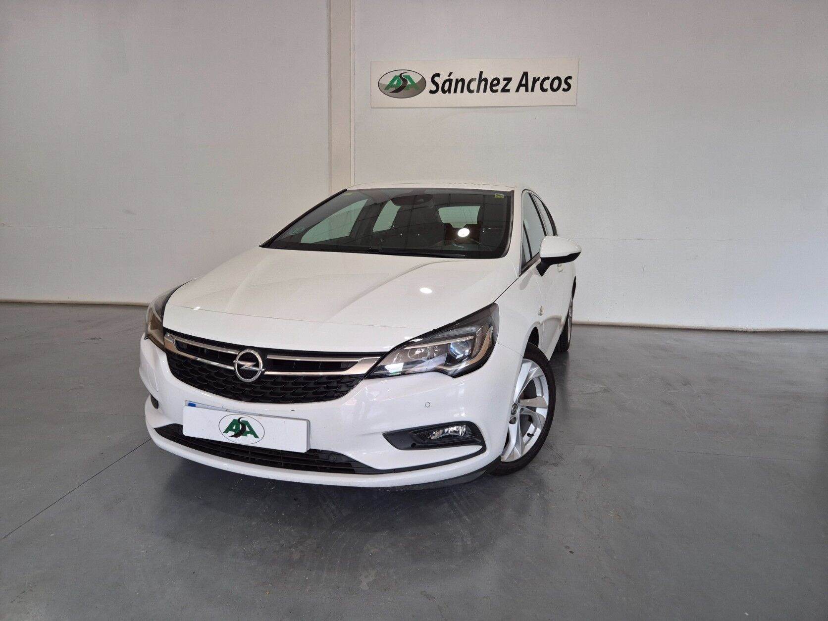 OPEL Astra (1.6 CDTi S/S 136 CV Dynamic) en Granada