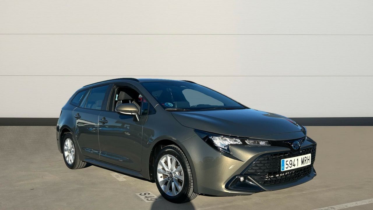 TOYOTA Corolla (1.8 HEV TOURING ACTIVE PLUS E-CVT 140H 5P) en Madrid
