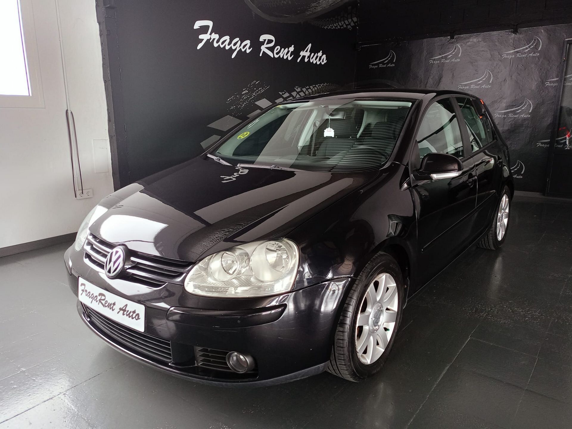 VOLKSWAGEN Golf (1.6 Trendline) en Huesca