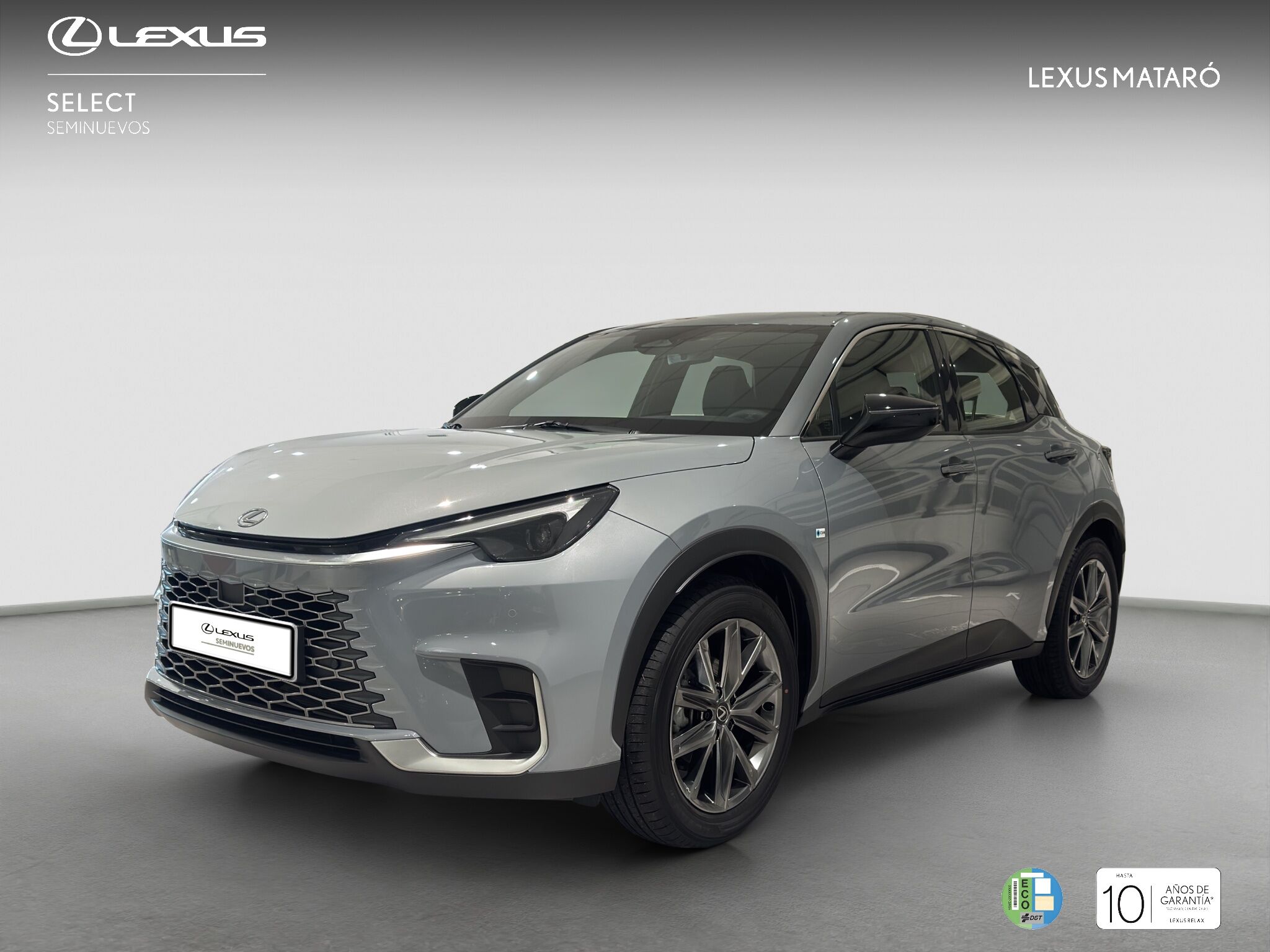 LEXUS LBX (1.5 136HP HEV ELEGANT PLUS BLACK 136 5P) en Barcelona