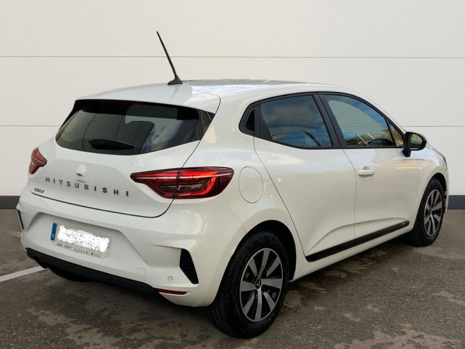 Imagen 2 de MITSUBISHI Colt